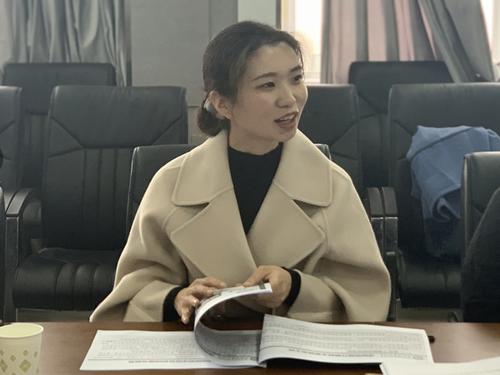 兼职教研员崔莹点评