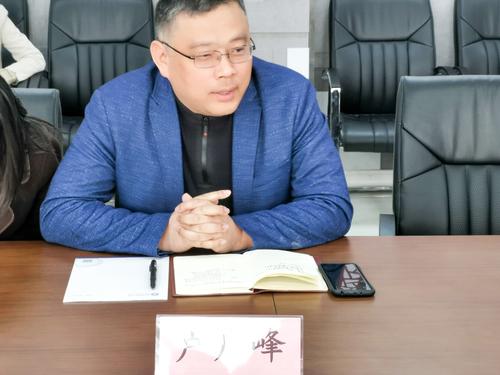 （3）实训处主任卢广峰对学校实习实训工作进行介绍