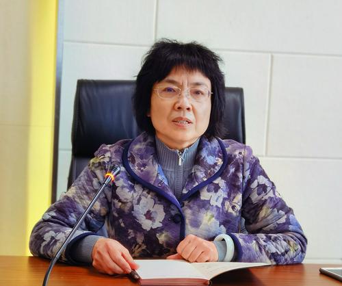 2.校长韦艳春讲话