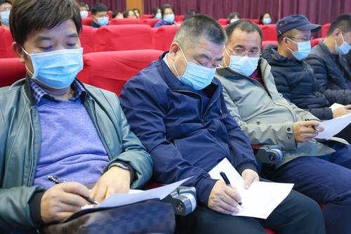 3.教师们为学生代表打分