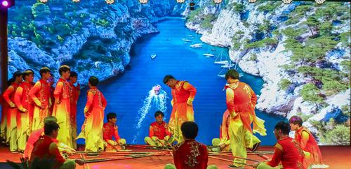 4.竹竿舞《丽江三部曲》 (2)