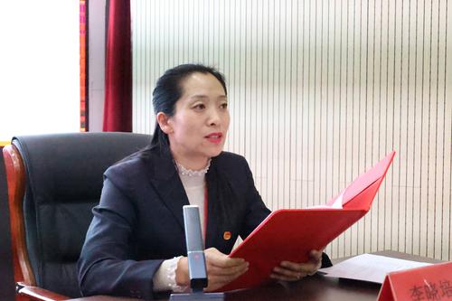 5.团委副书记李晓培做第九届委员会工作报告