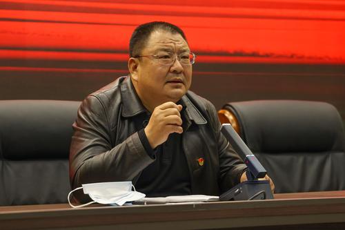 校党委书记邵元辉做工作部署