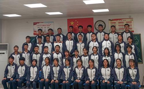 2.学生在录制教师节祝福视频