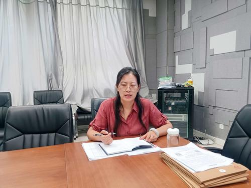 1.年级长李新华老师与大家交流班级管理过程中常见的问题