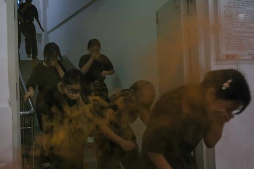 5.学生从宿舍有序撤离