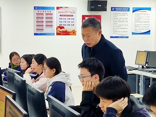 2. 张继波校长亲临指导
