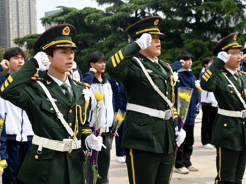 3重温入团誓词