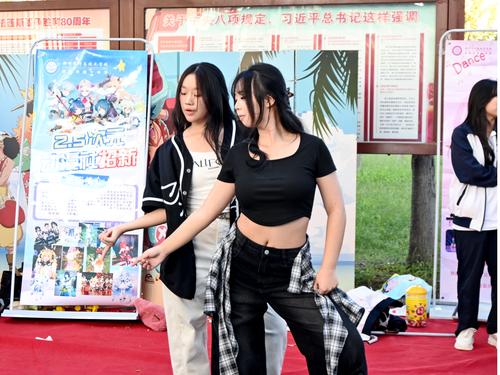 8.舞蹈社团活力四射