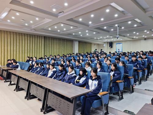 3同学们认真听讲 3同学们认真听讲