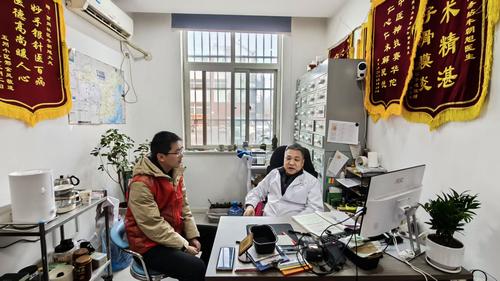 医护人员送元宵 医护人员送元宵