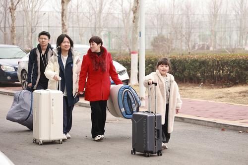 2一路相伴 爱满行囊