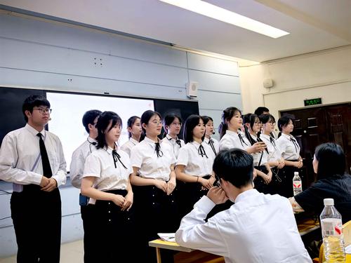4.郑州市第十中学学生展示风采 4.郑州市第十中学学生展示风采