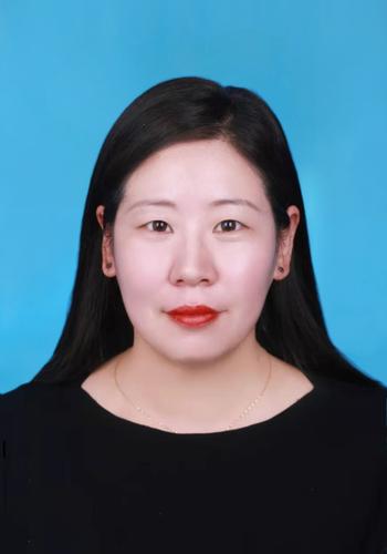 郭彩云-个人蓝底证件照 郭彩云-个人蓝底证件照