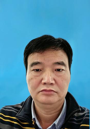 李德泉-个人蓝底证件照 李德泉-个人蓝底证件照