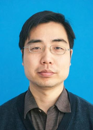 李鹏-个人蓝底证件照 李鹏-个人蓝底证件照