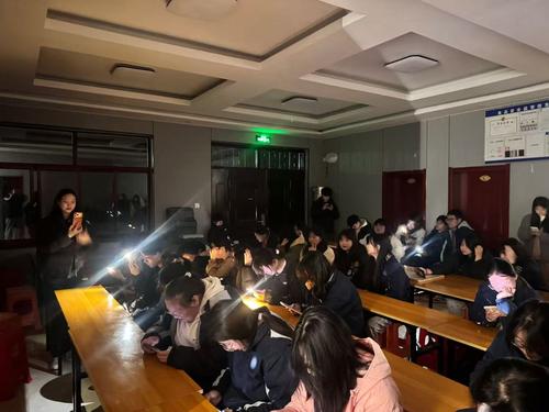 袁小双-配套图片4-6张-13 袁小双-配套图片4-6张-13