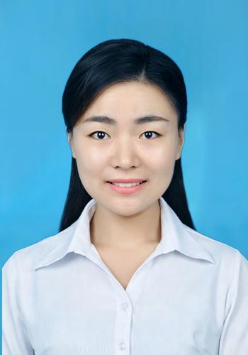 李亚亚-个人蓝底证件照 李亚亚-个人蓝底证件照