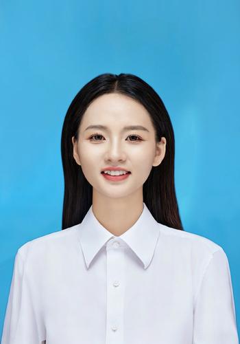 吴自英-个人蓝底证件照 吴自英-个人蓝底证件照