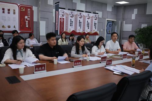 5.郑州市教育科学推荐一般课题第五研究共同体开题研讨会现场