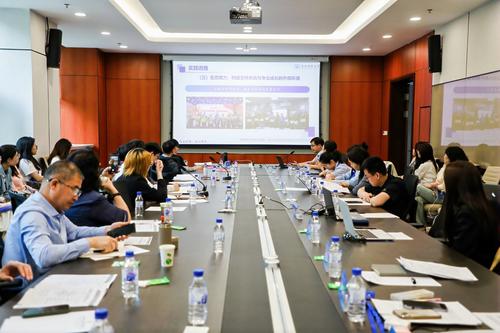 6.朱开锋老师参加“班主任专业发展实证研究与理论创新”青年研究者国际论坛 6.朱开锋老师参加“班主任专业发展实证研究与理论创新”青年研究者国际论坛