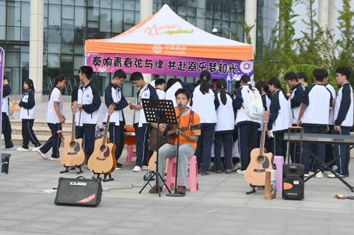 4.器乐社团展示音乐魅力